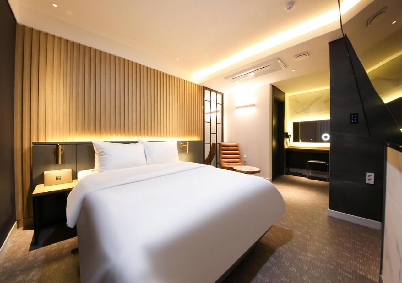 West In Hotel Yeosu Exteriör bild