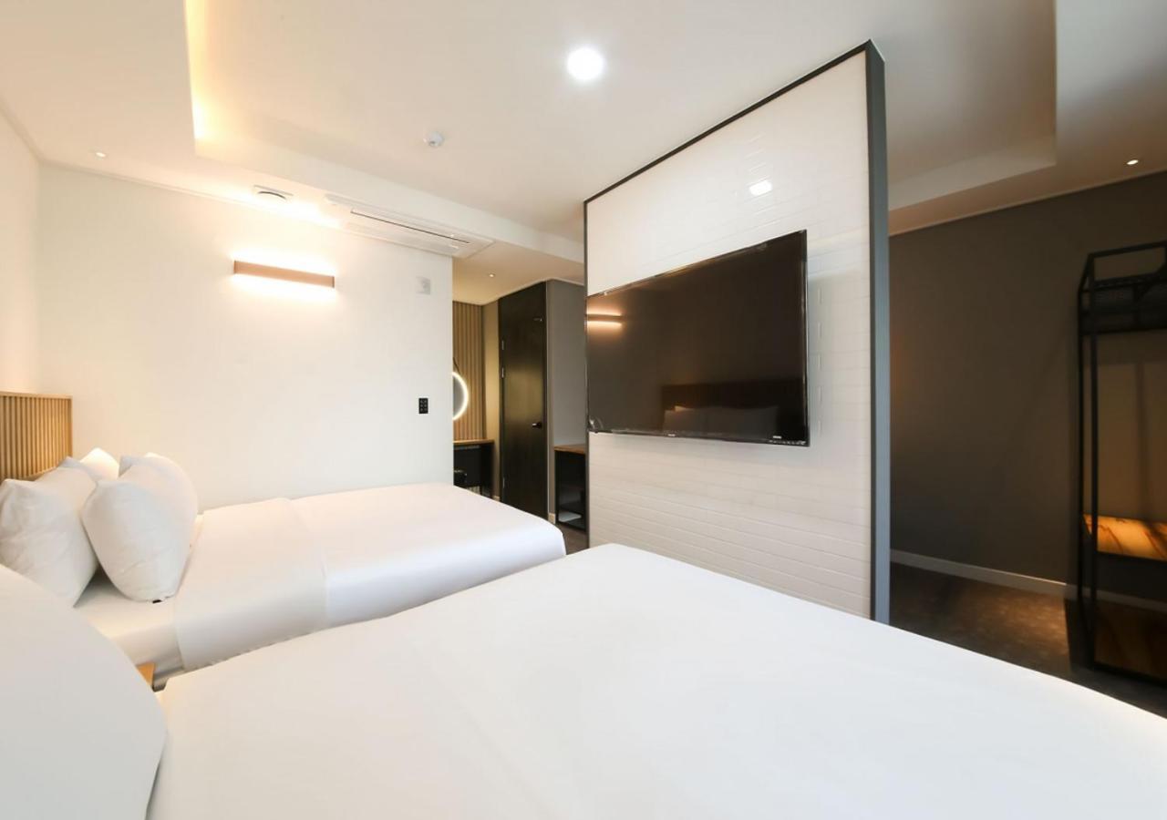 West In Hotel Yeosu Exteriör bild