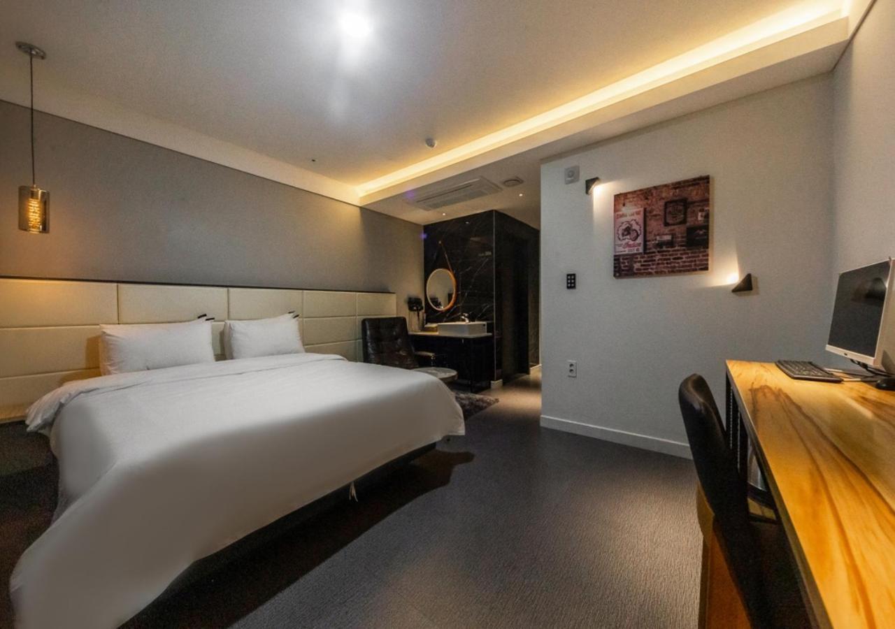 West In Hotel Yeosu Exteriör bild