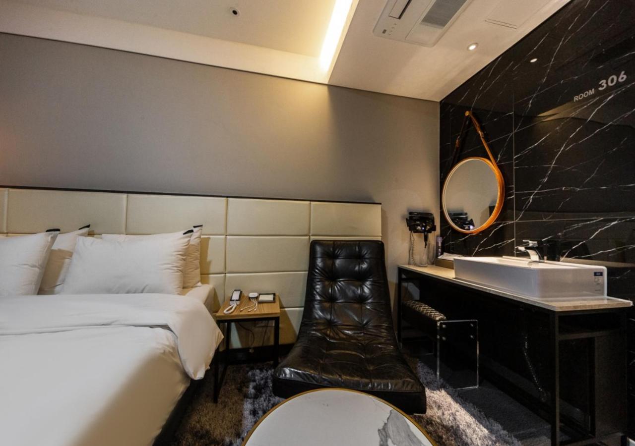 West In Hotel Yeosu Exteriör bild