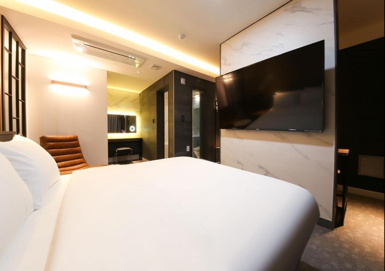 West In Hotel Yeosu Exteriör bild